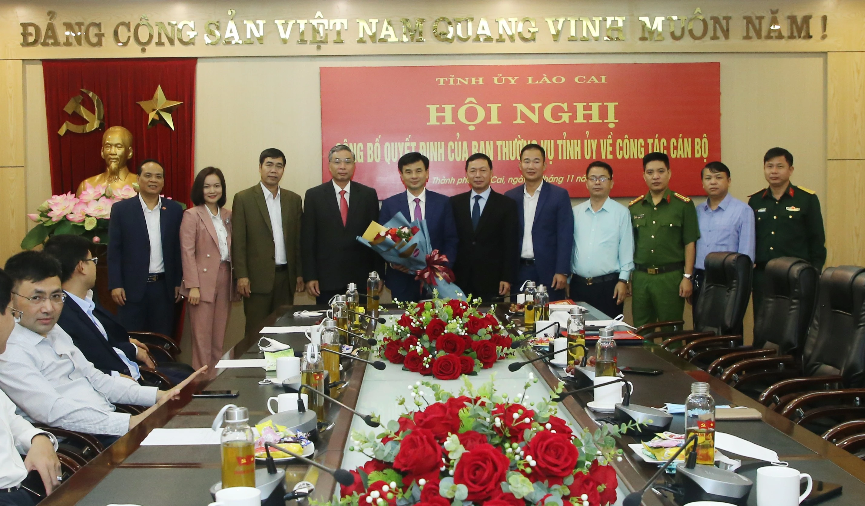 Đồng chí Đoàn Ngọc Tuyến được điều động giữ chức Phó Bí thư Thành ủy Lào Cai ảnh 5