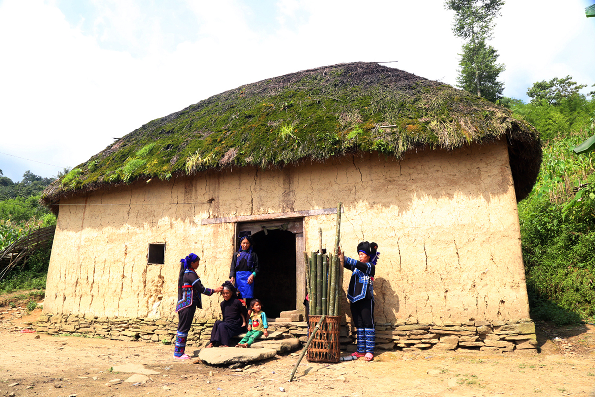 Bình yên trên núi Tơ Phồ Xa ảnh 1