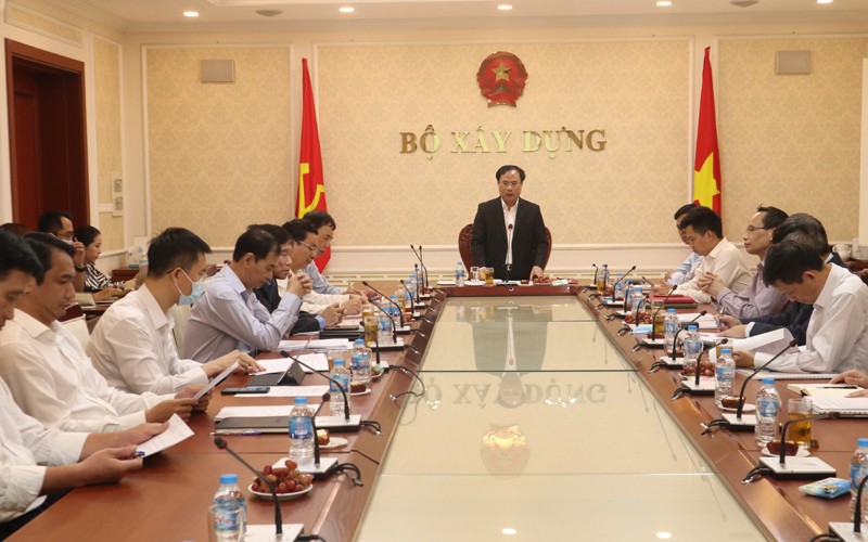 Thứ trưởng Xây dựng Nguyễn Văn Sinh phát biểu tại Hội thảo góp ý Dự thảo Chiến lược phát triển nhà ở Quốc gia giai đoạn 2021 – 2030, tầm nhìn đến năm 2040 Thứ trưởng Xây dựng Nguyễn Văn Sinh phát biểu tại Hội thảo góp ý Dự thảo Chiến lược phát triển nhà ở Quốc gia giai đoạn 2021 – 2030, tầm nhìn đến năm 2040