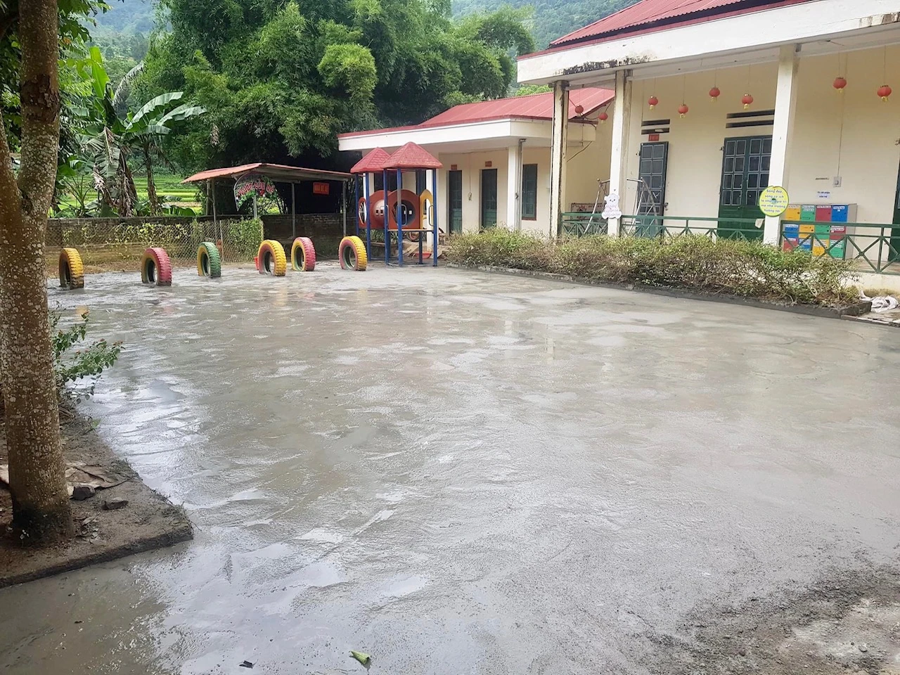 Công trình được hoàn thành, tạo điều kiện thuận lợi cho công tác dạy và học của điểm trường.