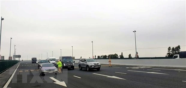 Quảng Ninh thí điểm hệ thống tự động kiểm soát người ra, vào tỉnh ảnh 1