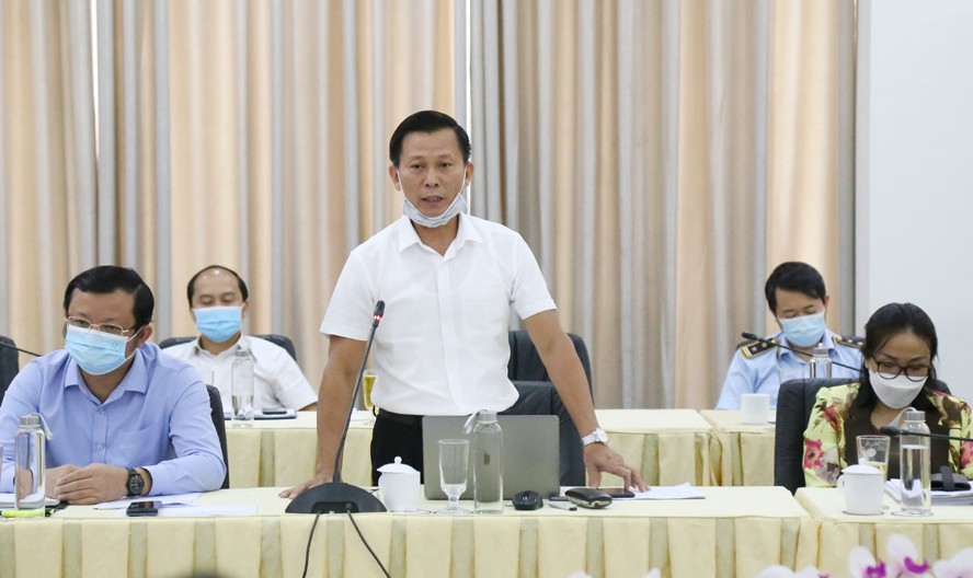 Lãnh đạo Sở Giao thông vận tải - Xây dựng trả lời một số vấn đề liên quan được nêu ra tại hội nghị. Lãnh đạo Sở Văn hóa, Thể thao và Du lịch giới thiệu chương trình kích cầu du lịch trong thời gian tới. Lãnh đạo Sở Giao thông vận tải - Xây dựng trả lời một số vấn đề liên quan được nêu ra tại hội nghị. Lãnh đạo Sở Văn hóa, Thể thao và Du lịch giới thiệu chương trình kích cầu du lịch trong thời gian tới.