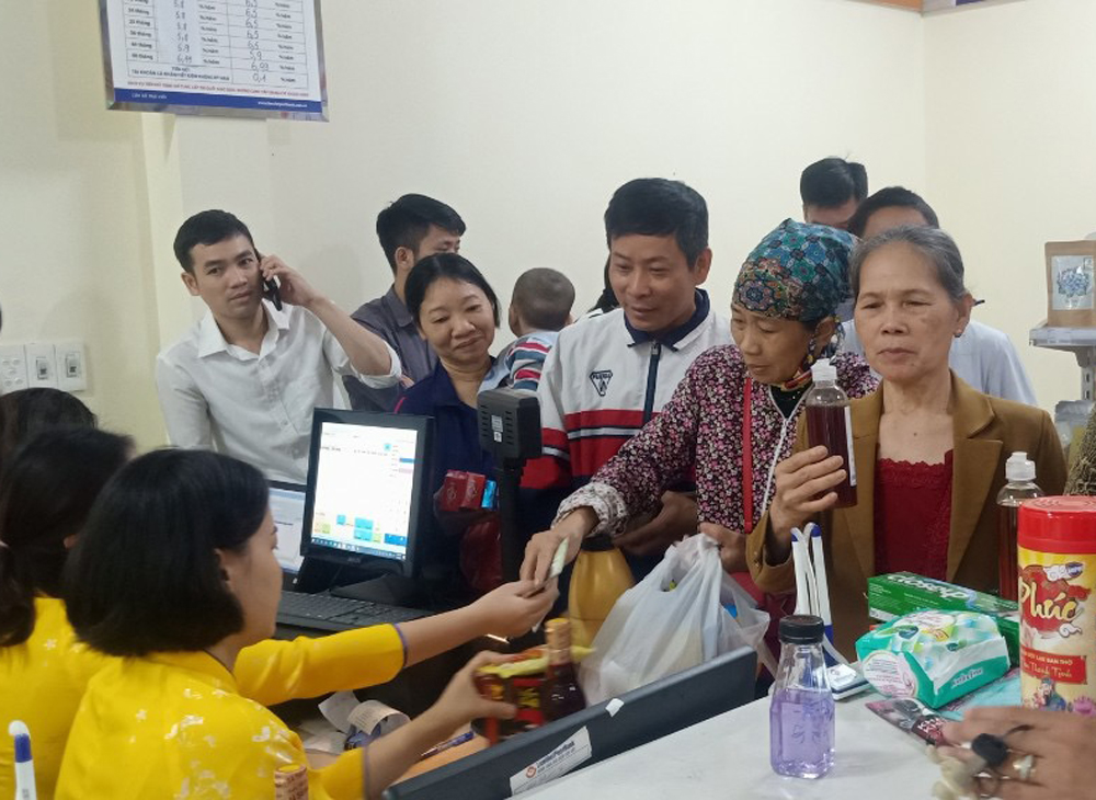 Khai trương Postmart đầu tiên trên địa bàn tỉnh tại Bảo Thắng ảnh 2