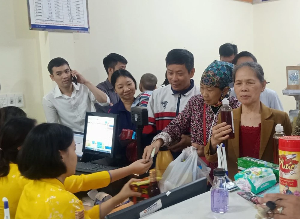 Khai trương Postmart đầu tiên trên địa bàn tỉnh tại Bảo Thắng ảnh 2
