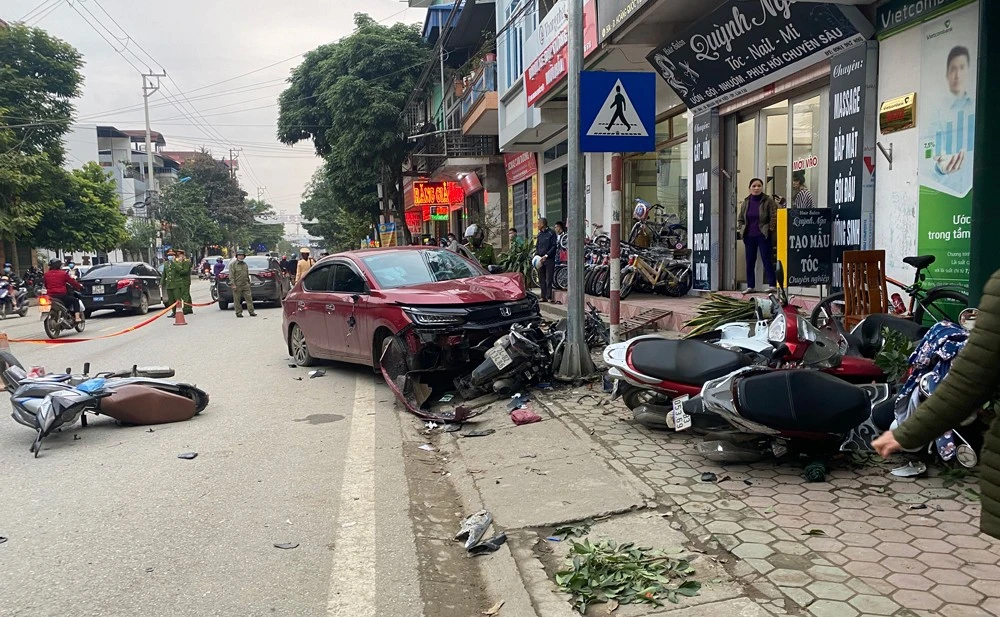 Cận cảnh vụ tai nạn.