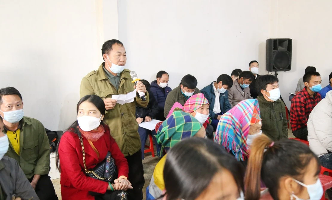 UBND huyện Mường Khương tiếp xúc, đối thoại với nhân dân thôn Sả Lùng Chéng ảnh 3