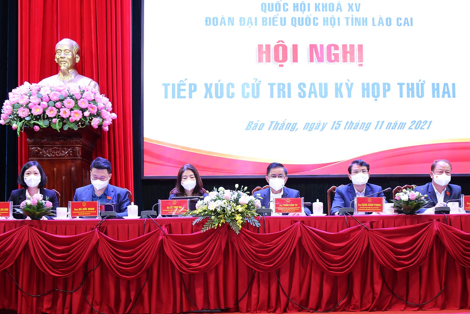 Đồng chí Trần Cẩm Tú, Ủy viên Bộ Chính trị, Bí thư Trung ương Đảng, Chủ nhiệm Ủy ban Kiểm tra Trung ương tiếp xúc cử tri huyện Bảo Thắng ảnh 3