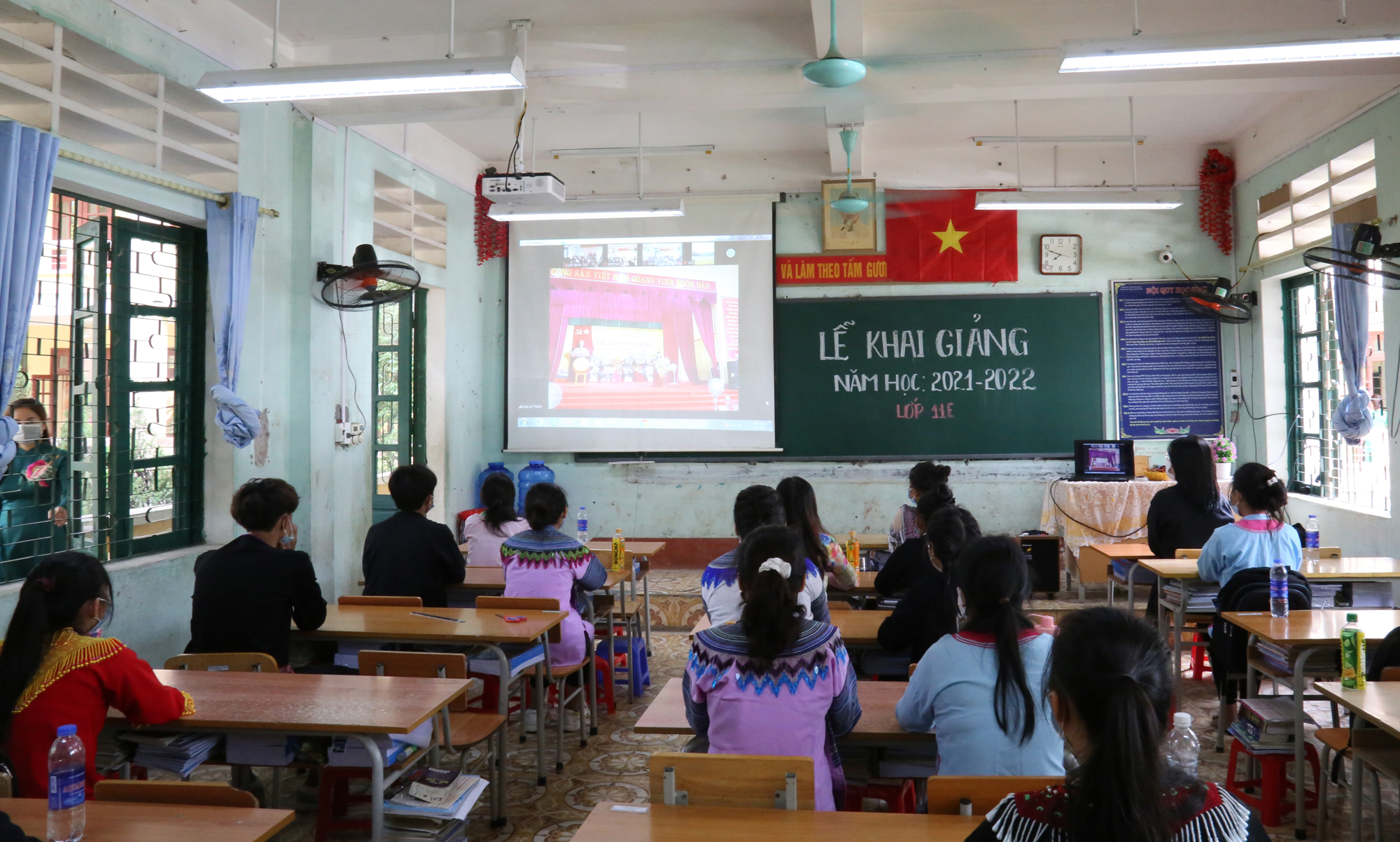 Lào Cai: Gần 228 nghìn học sinh dự Lễ khai giảng năm học mới ảnh 14