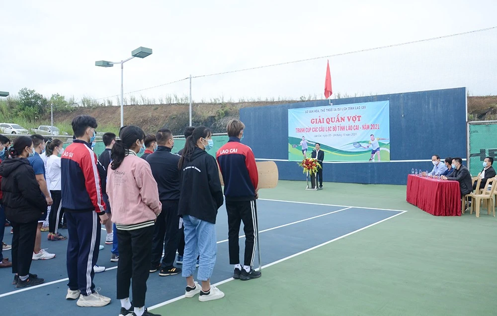 Quang cảnh lễ khai mạc giải.