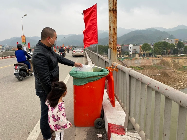 Thành phố Lào Cai tổ chức Ngày hội thả cá phóng sinh ảnh 4