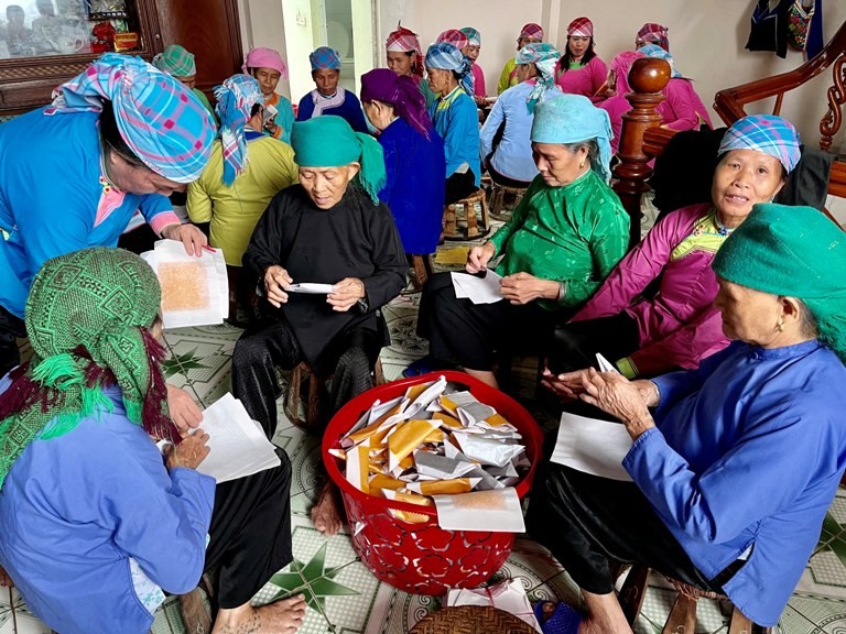 Độc đáo nghi lễ Then cốm của người Giáy xã Quang Kim ảnh 6