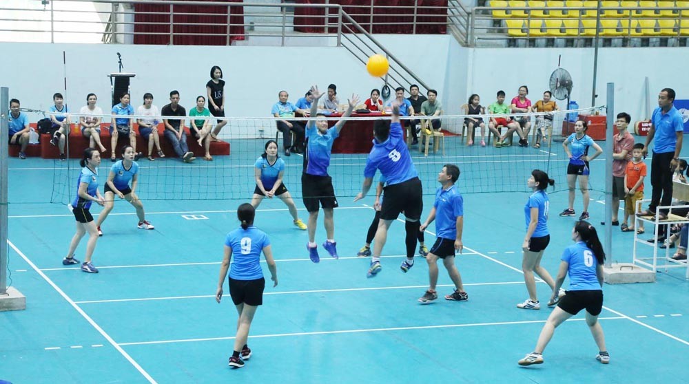 Các giải đấu thể thao nói chung, bóng chuyền hơi nói riêng luôn nhận được sự quan tâm của người dân.