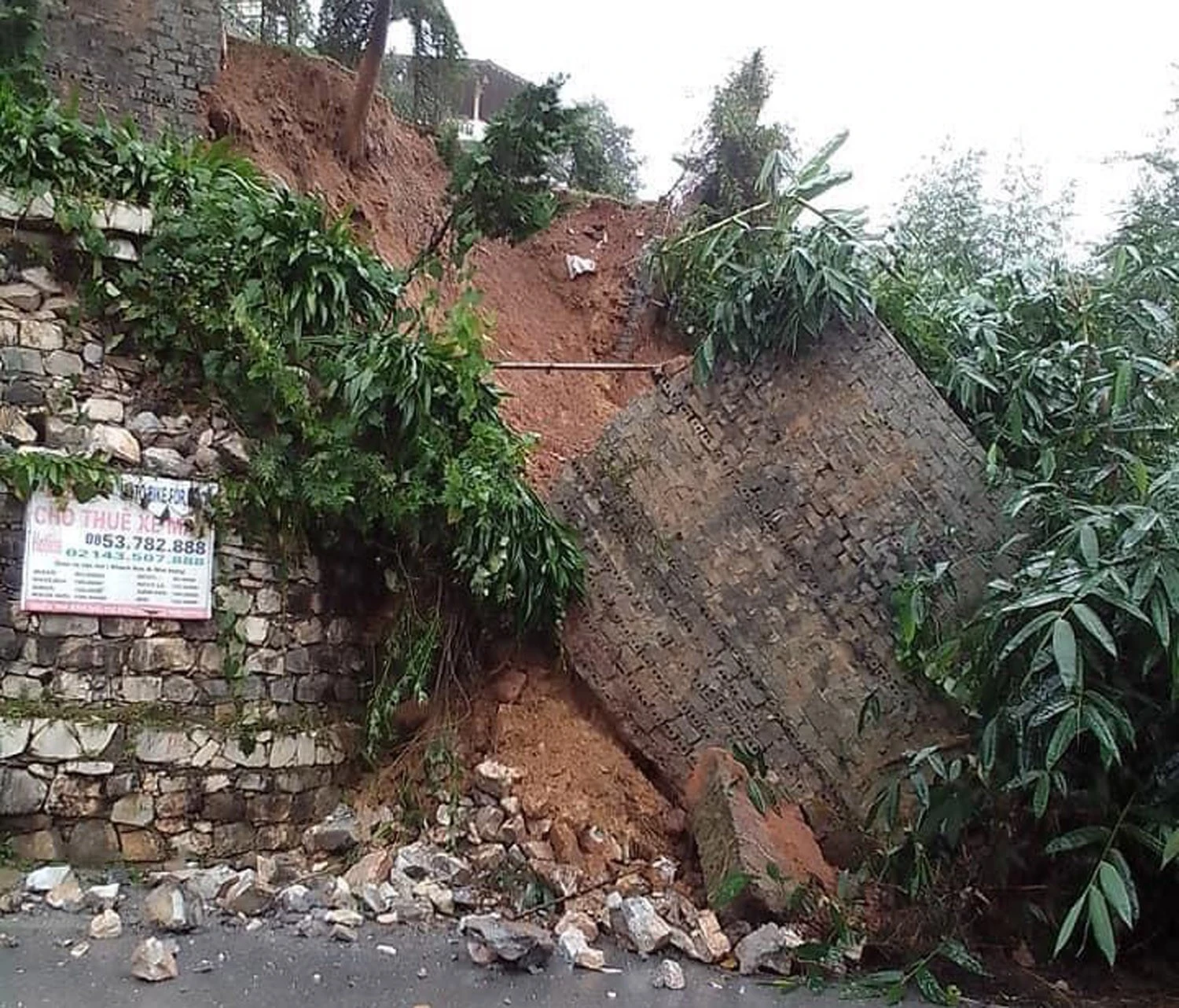 Hoàn lưu bão số 8 gây thiệt hại 3,5 tỷ đồng ảnh 8