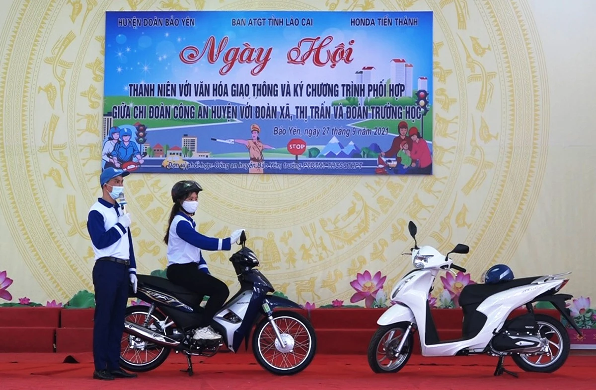 Tuyên truyền, phổ biến Luật Giao thông đường bộ cho học sinh huyện Bảo Yên.