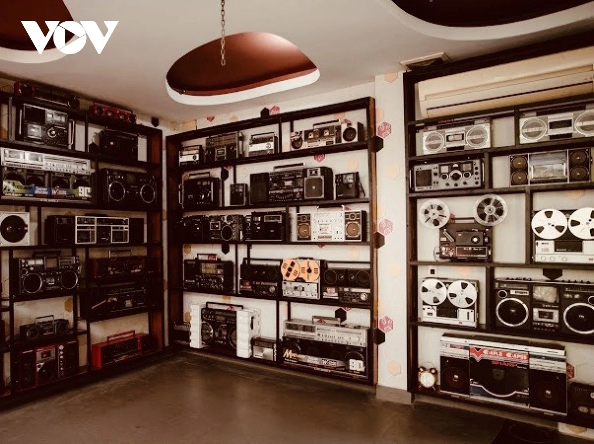 Người đam mê sưu tập đài, cassette cổ - lưu giữ hoài niệm xưa ảnh 3