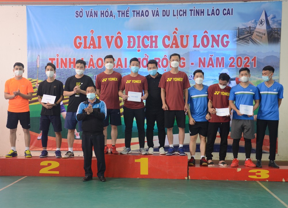 Bế mạc Giải Vô địch cầu lông tỉnh Lào Cai mở rộng năm 2021 ảnh 4