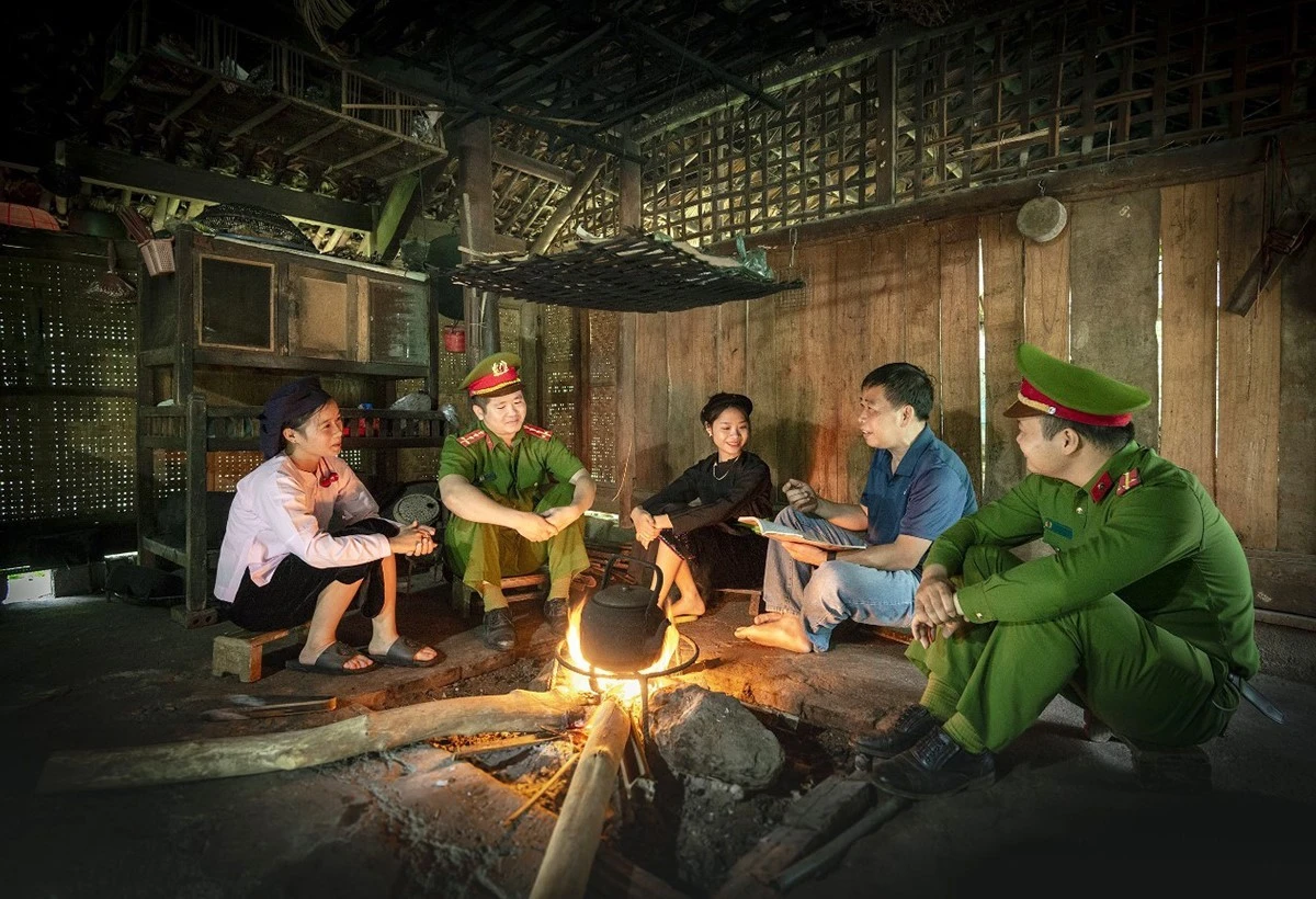 Vững bước dưới cờ Đảng ảnh 7