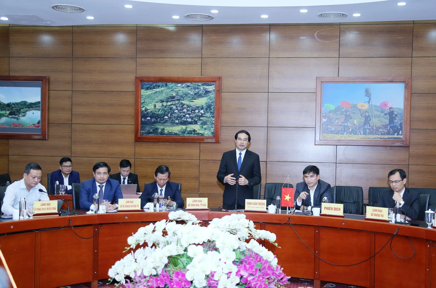 Đại sứ quán Ấn Độ tại Việt Nam mong muốn được phối hợp tổ chức Ngày quốc tế Yoga trên đỉnh Fansipan ảnh 2