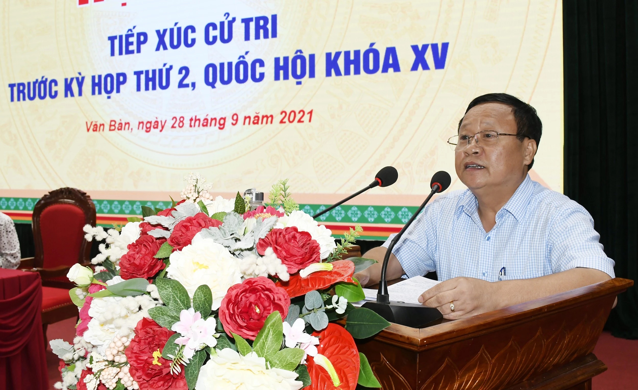 Đoàn đại biểu Quốc hội tỉnh tiếp xúc cử tri huyện Văn Bàn và Bảo Thắng ảnh 4