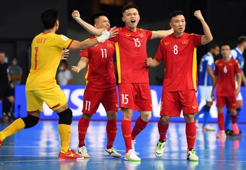 Nếu muốn đi tiếp, nhiệm vụ bắt buộc của Futsal Việt Nam là giành chiến thắng trước Futsal Panama ở lượt đấu tiếp theo. Nếu muốn đi tiếp, nhiệm vụ bắt buộc của Futsal Việt Nam là giành chiến thắng trước Futsal Panama ở lượt đấu tiếp theo.