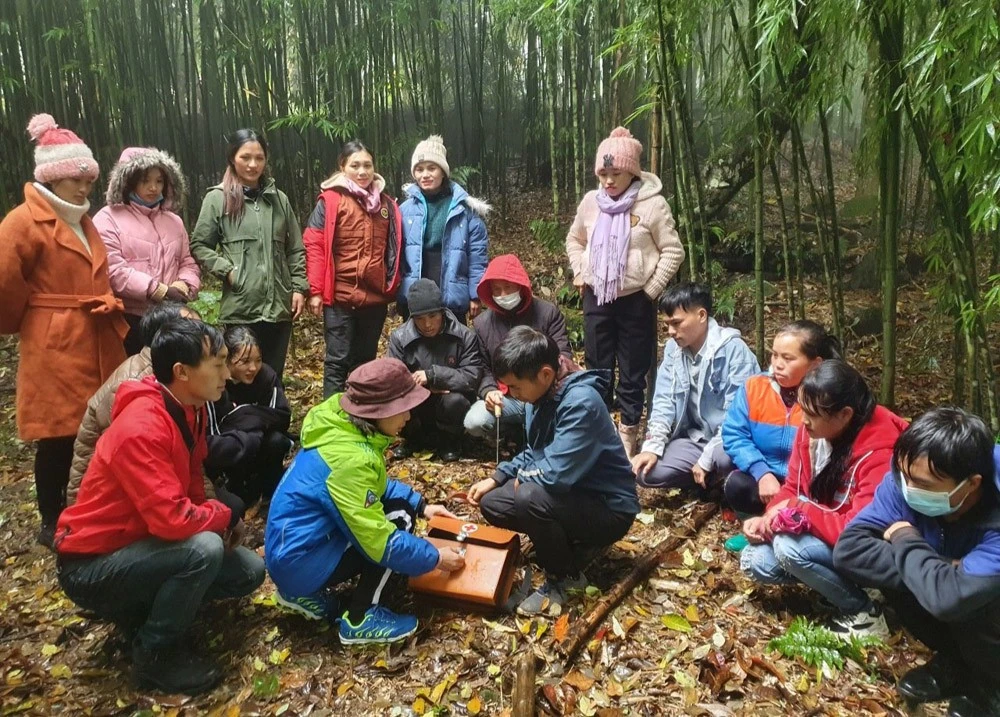 Bát Xát nâng cao kỹ năng cho hướng dẫn viên, người dẫn đường tại điểm du lịch ảnh 2