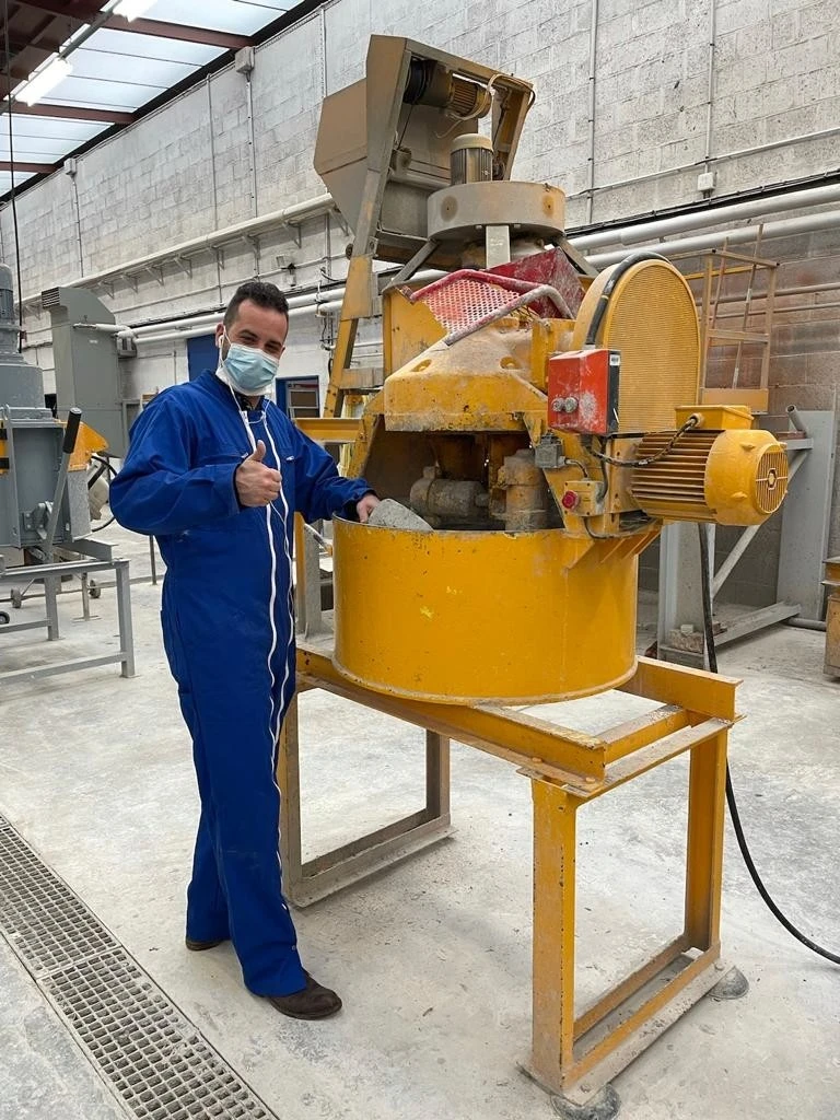 Nhà khoa học Việt tạo vật liệu cách nhiệt từ rác phế thải ảnh 2