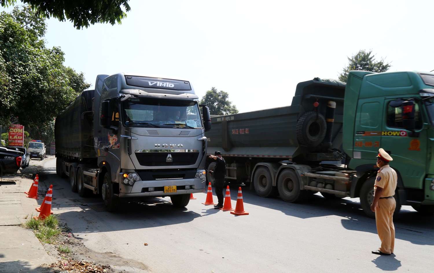 Xử phạt hơn 140 triệu đồng đối với 8 phương tiện vi phạm quá tải trọng ảnh 2