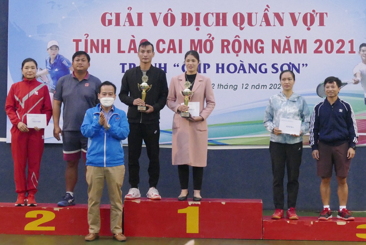 Kết thúc Giải Vô địch quần vợt tỉnh Lào Cai mở rộng tranh “Cup Hoàng Sơn” năm 2021 ảnh 3