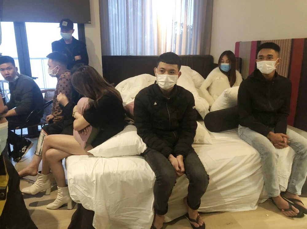 Các đối tượng bị bắt quả tang tại khách sạn Pao’s Sa Pa.