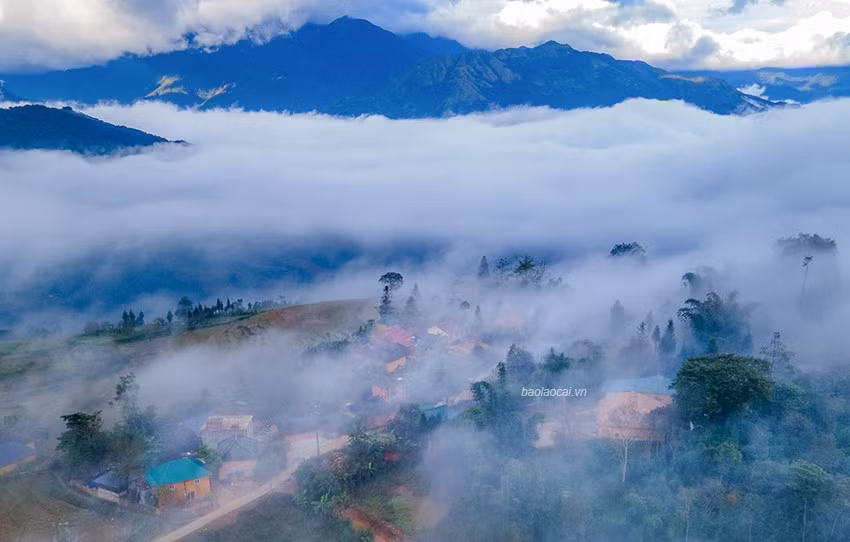 Huyền ảo mùa mây Y Tý ảnh 1