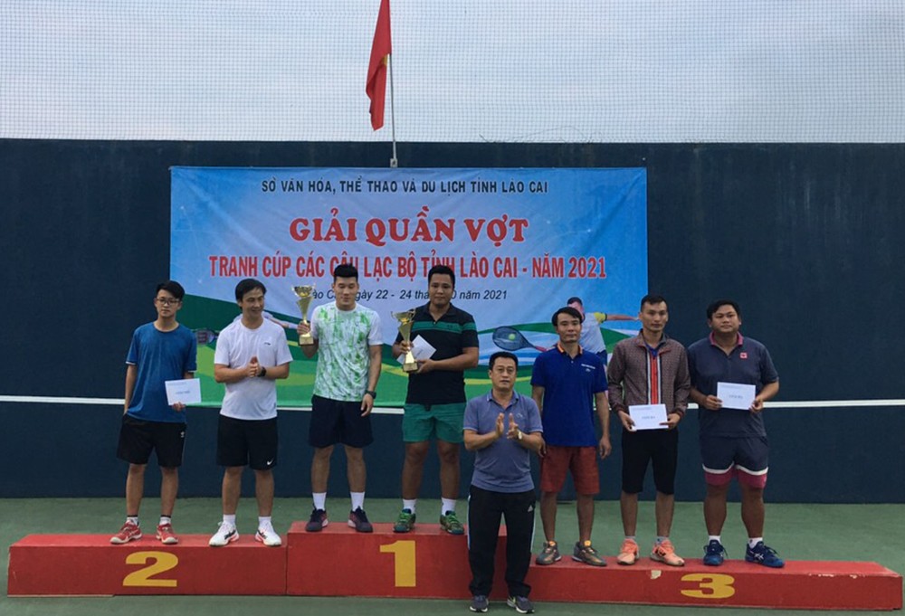 Trao giải nội dung đôi nam lãnh đạo. Trao giải nội dung đôi nam đôi nam 46 tuổi trở lên. Trao giải nội dung đôi nam nữ. Trao giải nội dung đôi nam 45 tuổi trở xuống.