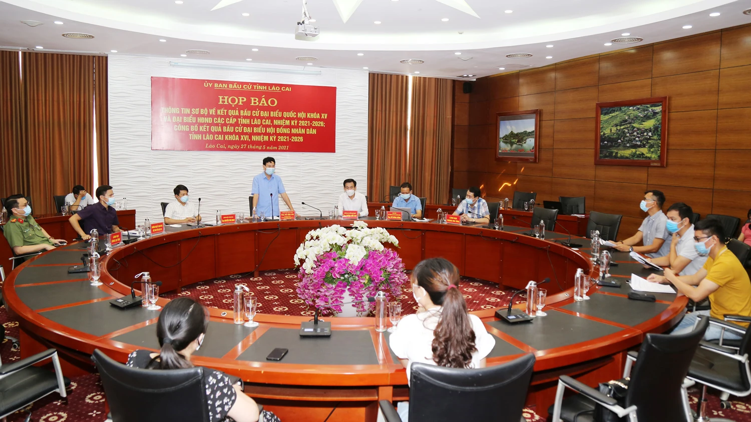 Quang cảnh buổi họp báo.