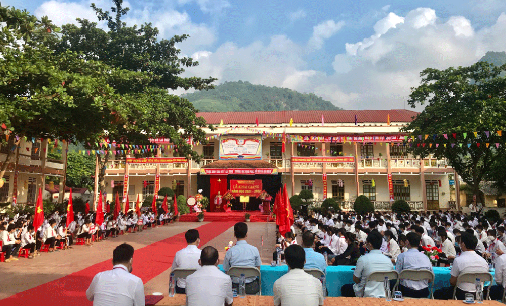Lào Cai: Gần 228 nghìn học sinh dự Lễ khai giảng năm học mới ảnh 21 Lào Cai: Gần 228 nghìn học sinh dự Lễ khai giảng năm học mới ảnh 21