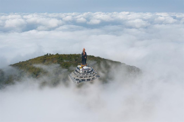 Cận cảnh tượng Phật Bà lớn nhất Châu Á tại Tây Ninh ảnh 1