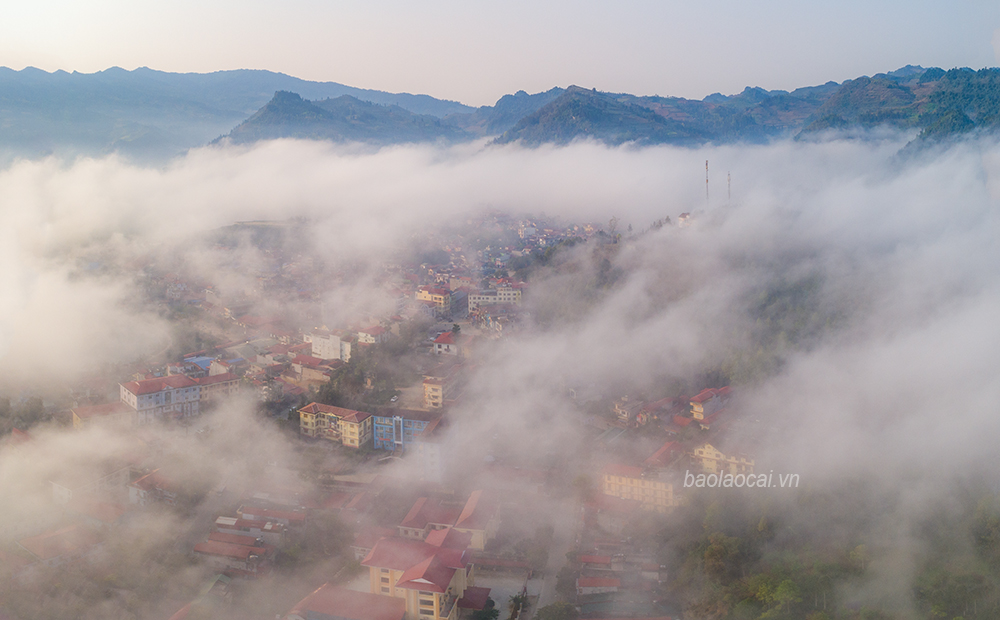 Bắc Hà huyền ảo trong mây ảnh 2