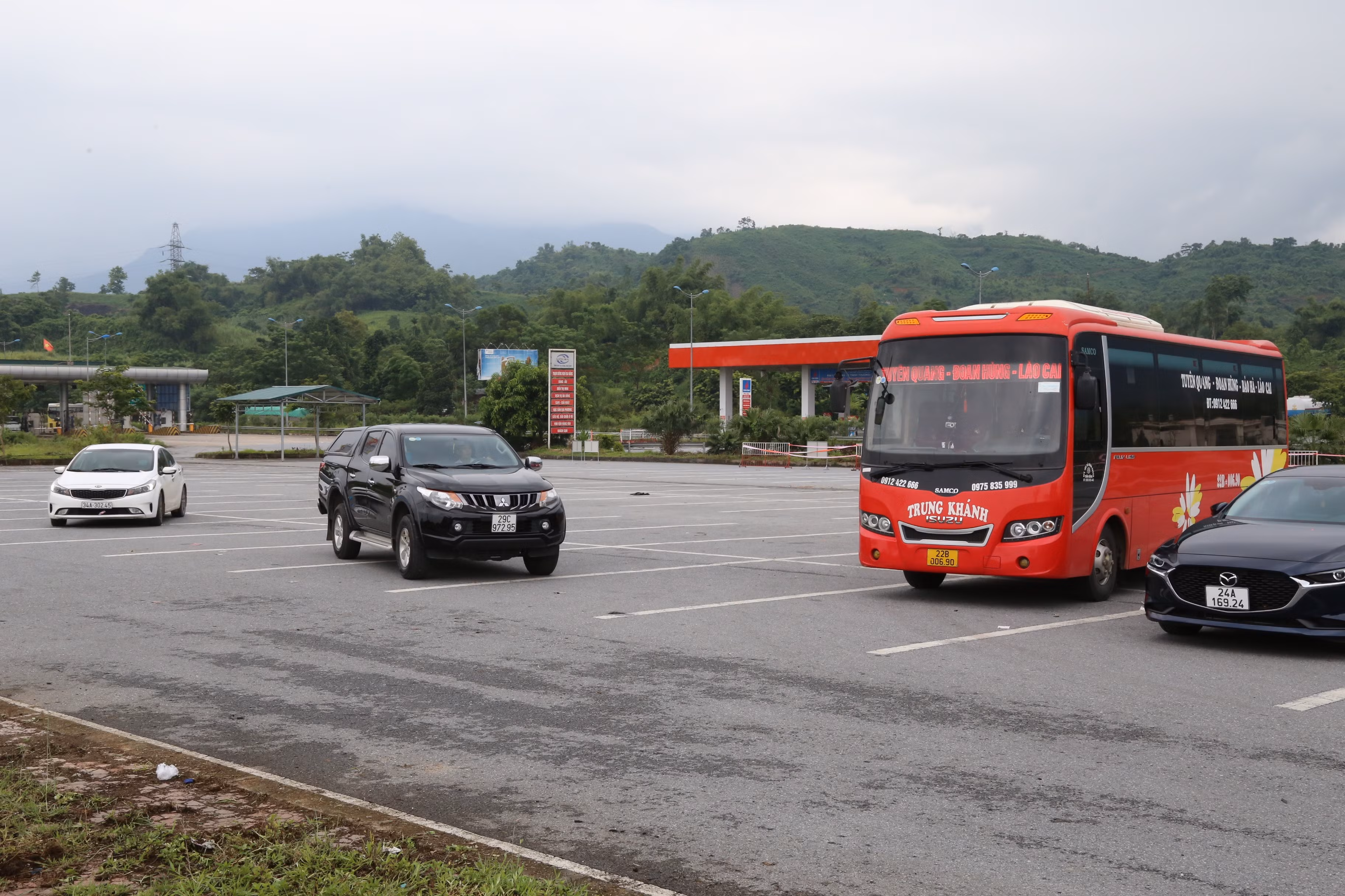 Thí điểm hoạt động trở lại tuyến vận tải hành khách từ Lào Cai đi Yên Bái, Lai Châu, Điện Biên ảnh 1