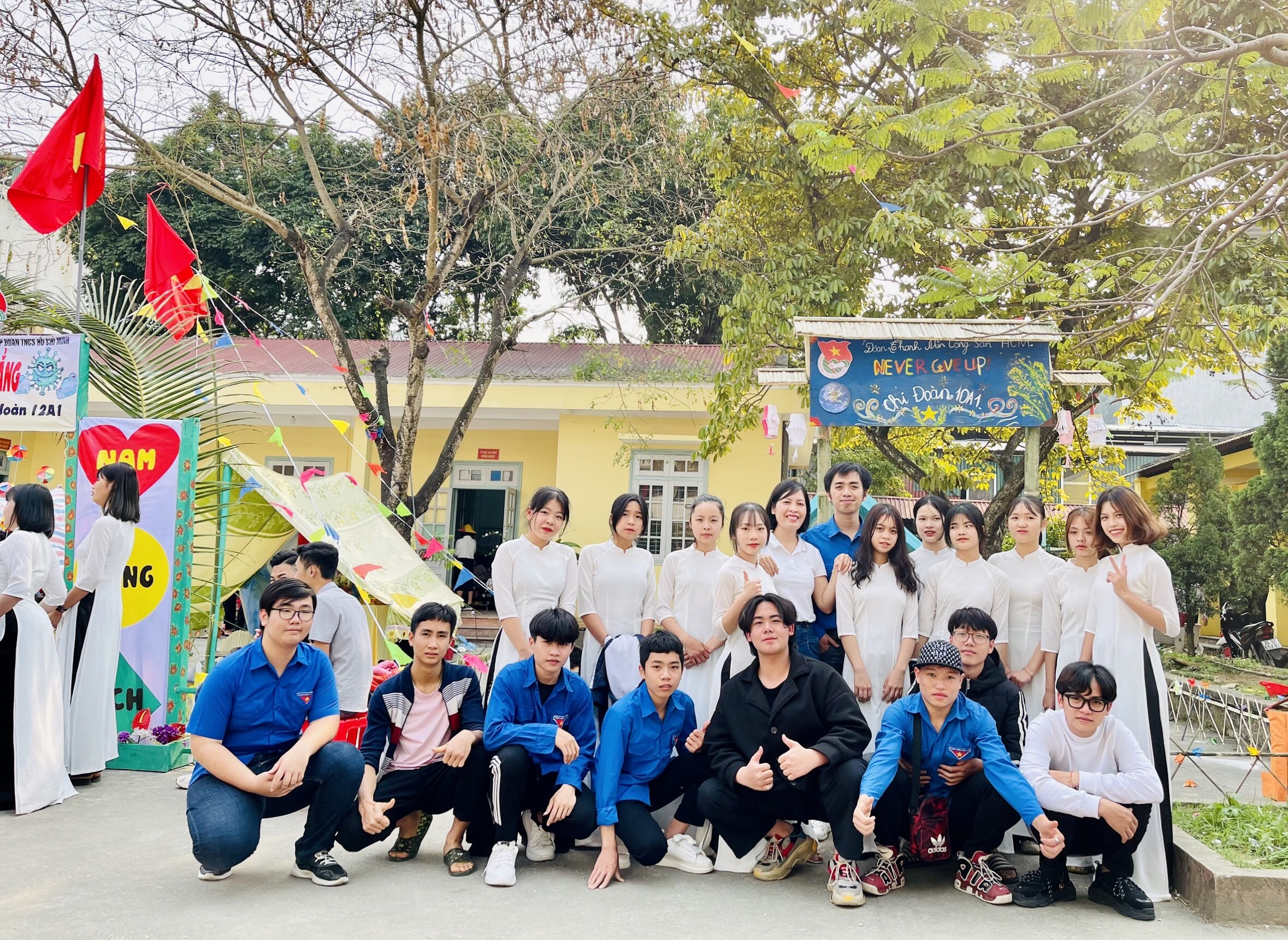 Sôi nổi các hoạt động chào mừng 90 năm Ngày thành lập Đoàn TNCS Hồ Chí Minh ảnh 13 Sôi nổi các hoạt động chào mừng 90 năm Ngày thành lập Đoàn TNCS Hồ Chí Minh ảnh 13