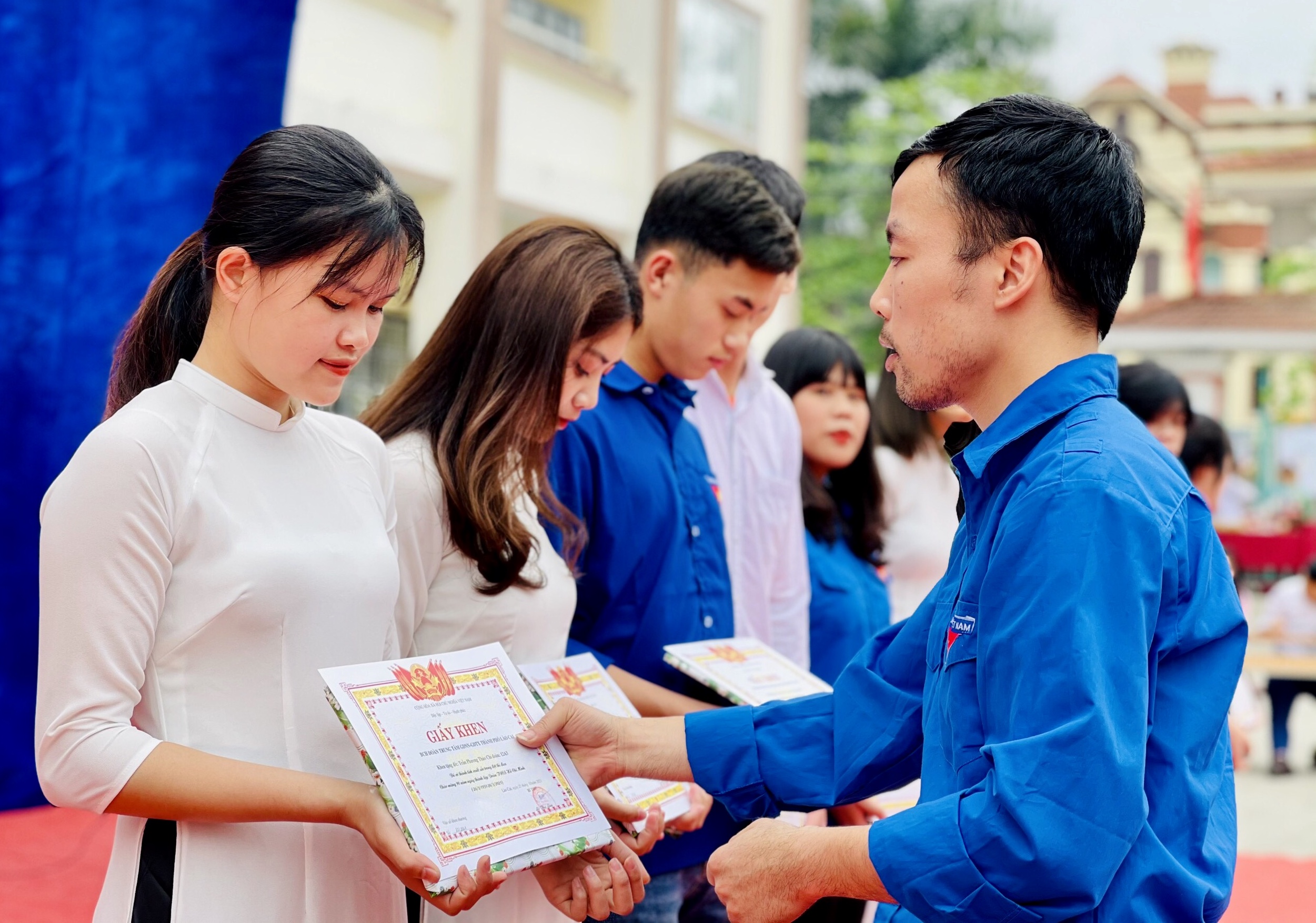 Sôi nổi các hoạt động chào mừng 90 năm Ngày thành lập Đoàn TNCS Hồ Chí Minh ảnh 14 Sôi nổi các hoạt động chào mừng 90 năm Ngày thành lập Đoàn TNCS Hồ Chí Minh ảnh 14