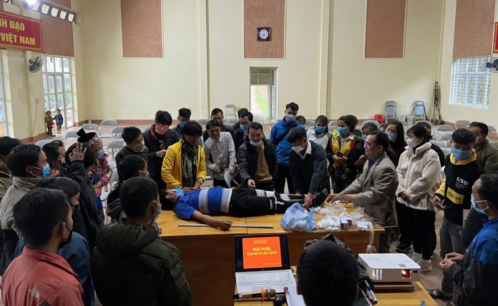 Bát Xát nâng cao kỹ năng cho hướng dẫn viên, người dẫn đường tại điểm du lịch ảnh 1 Bát Xát nâng cao kỹ năng cho hướng dẫn viên, người dẫn đường tại điểm du lịch ảnh 1