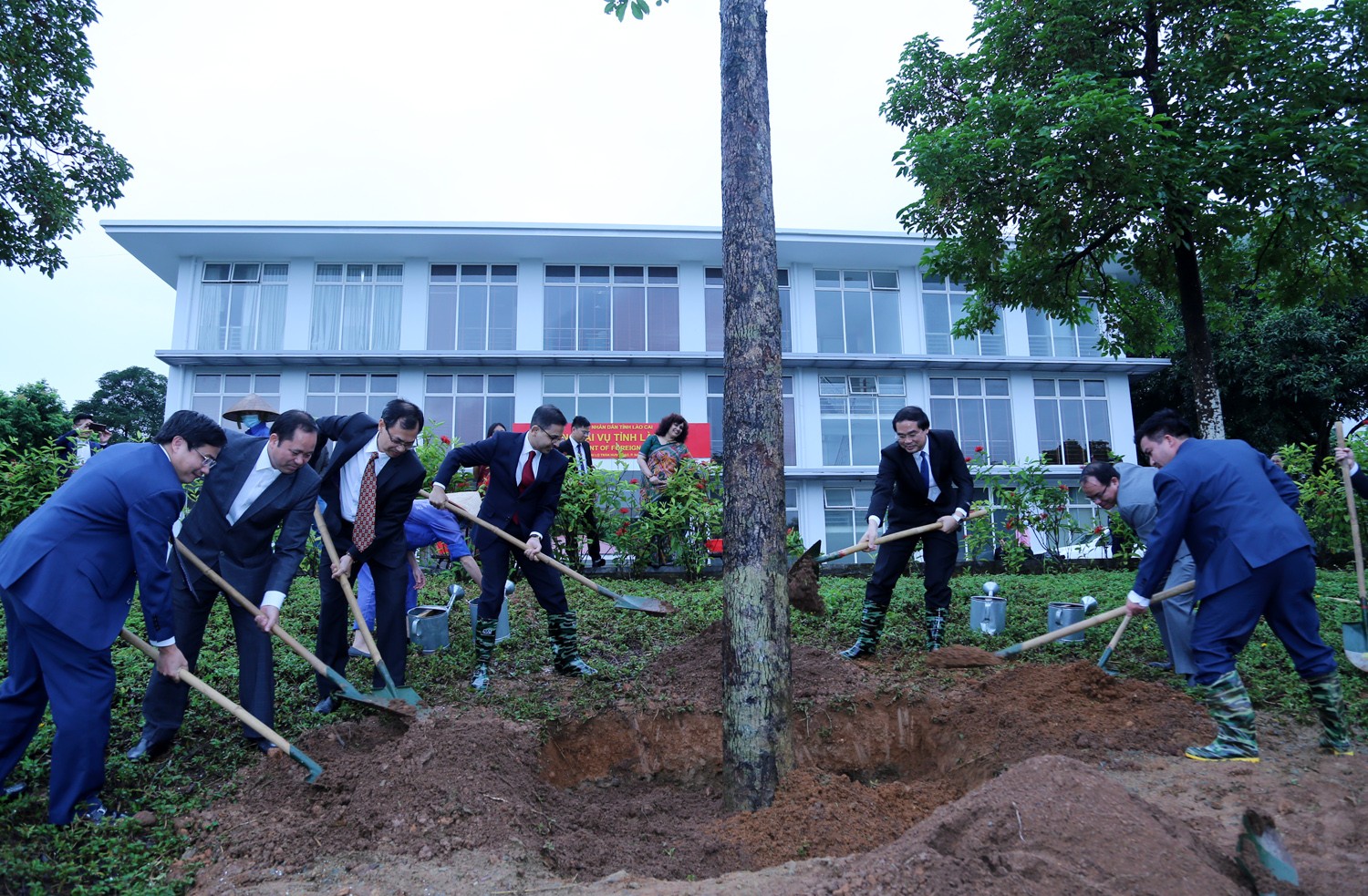 Đại sứ quán Ấn Độ tại Việt Nam mong muốn được phối hợp tổ chức Ngày quốc tế Yoga trên đỉnh Fansipan ảnh 6