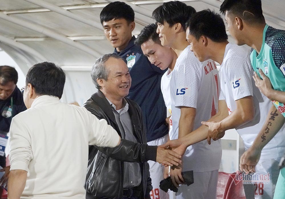 V-League 2021 hủy kết quả: Bầu Đức và HAGL chưa thể... lên đời ảnh 2 V-League 2021 hủy kết quả: Bầu Đức và HAGL chưa thể... lên đời