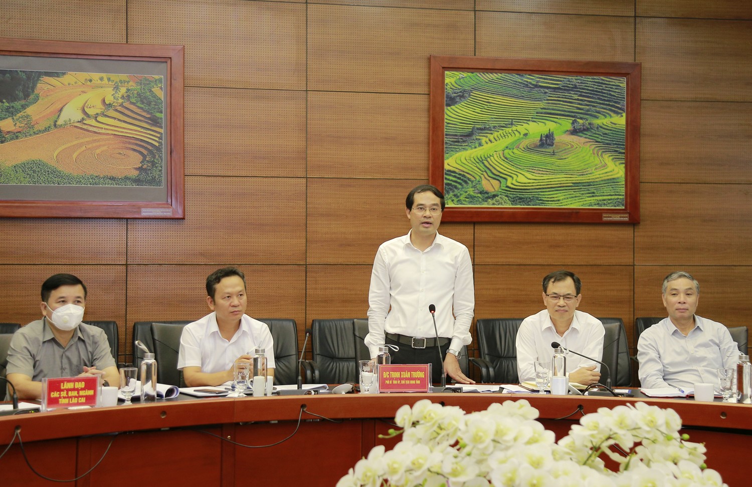 Chủ tịch UBND tỉnh Trịnh Xuân Trường phát biểu tại buổi làm việc.