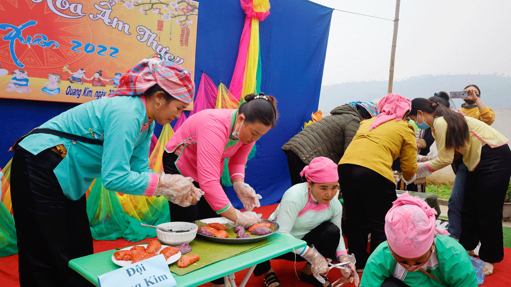 Bát Xát: Sôi nổi “Ngày hội văn hóa ẩm thực” ảnh 4 Bát Xát: Sôi nổi “Ngày hội văn hóa ẩm thực” ảnh 4