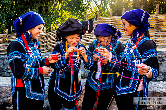 Các nghệ sỹ Lào Cai tham&nbsp;gia triển lãm ảnh nghệ thuật du lịch Tây Bắc&nbsp; ảnh 7