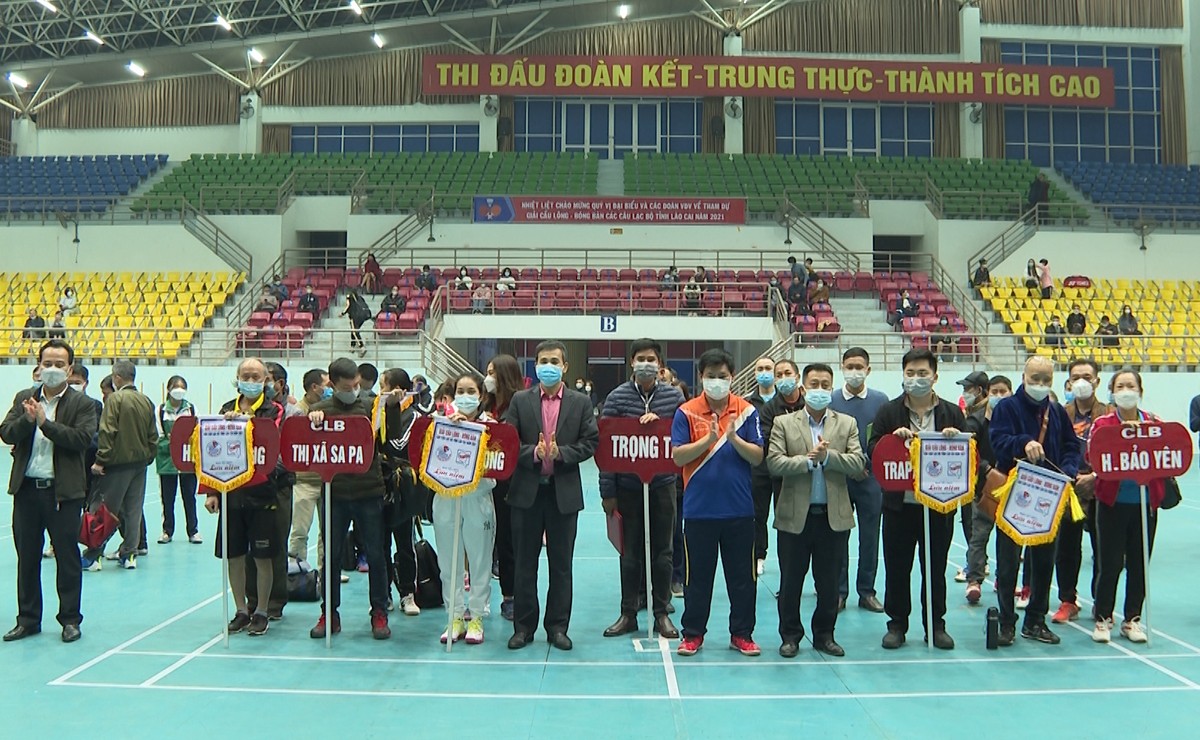 Gần 300 vận động viên tham dự Giải Cầu lông – bóng bàn tỉnh Lào Cai năm 2021 ảnh 1 Gần 300 vận động viên tham dự Giải Cầu lông – bóng bàn tỉnh Lào Cai năm 2021 ảnh 1