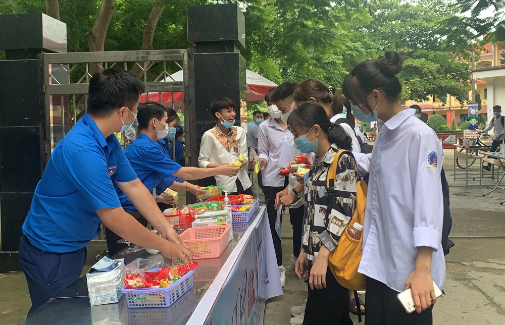 Toàn tỉnh có 25 thí sinh vắng mặt thi môn Toán ảnh 13