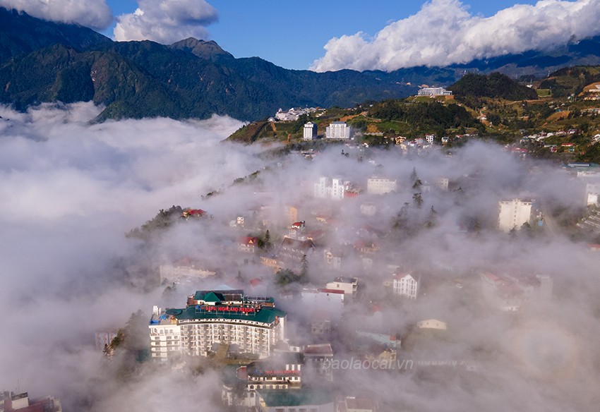 Sa Pa bồng bềnh trong mây trắng ảnh 4