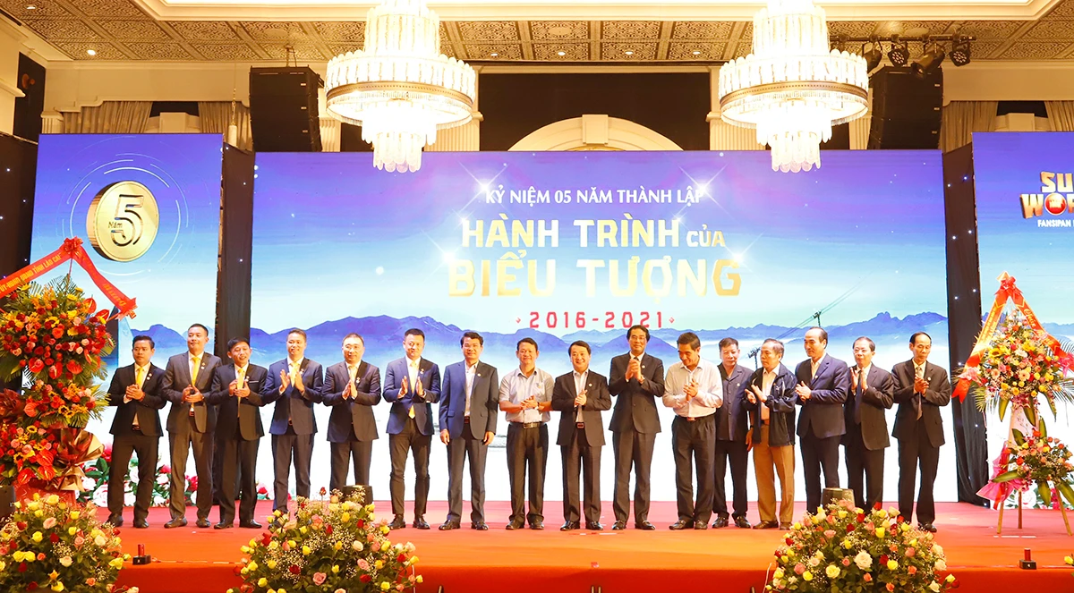 Kỷ niệm 5 năm khánh thành tuyến cáp treo Fansipan ảnh 2