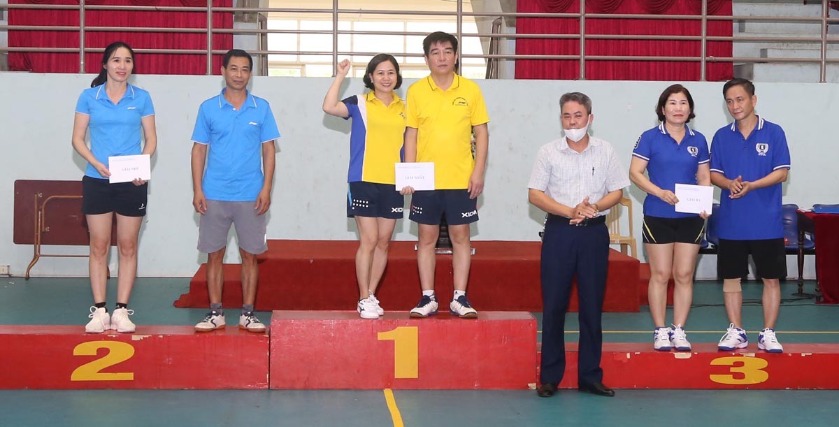 Bế mạc Giải Cầu lông – bóng bàn gia đình năm 2021 ảnh 7