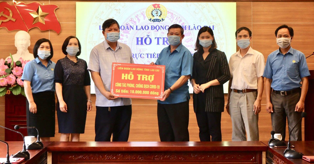 Tiếp nhận trên 2 tỷ đồng ủng hộ lao động khó khăn ở các tỉnh phía Nam bị ảnh hưởng dịch Covid-19 ảnh 1 Tiếp nhận trên 2 tỷ đồng ủng hộ lao động khó khăn ở các tỉnh phía Nam bị ảnh hưởng dịch Covid-19 ảnh 1